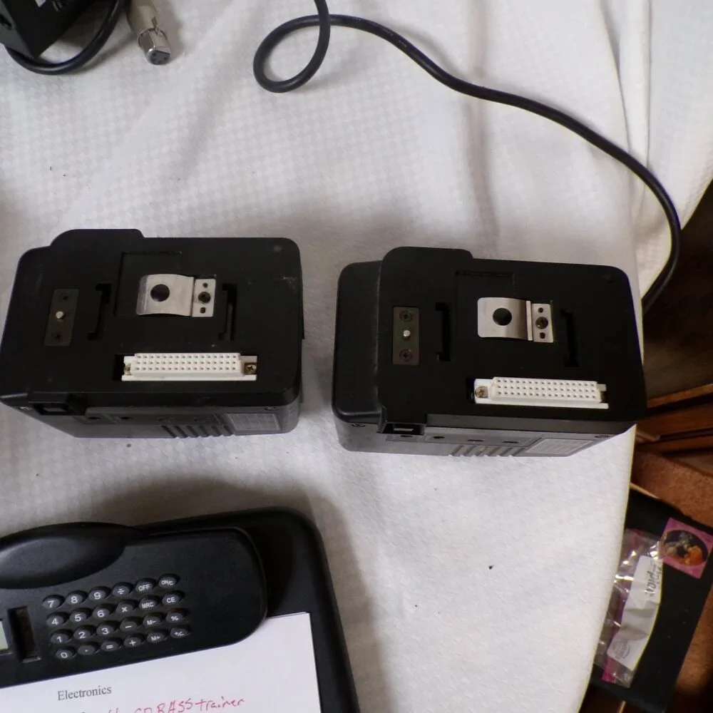 Genuine Panasonic Wv-ad36 Gen-Lock x2